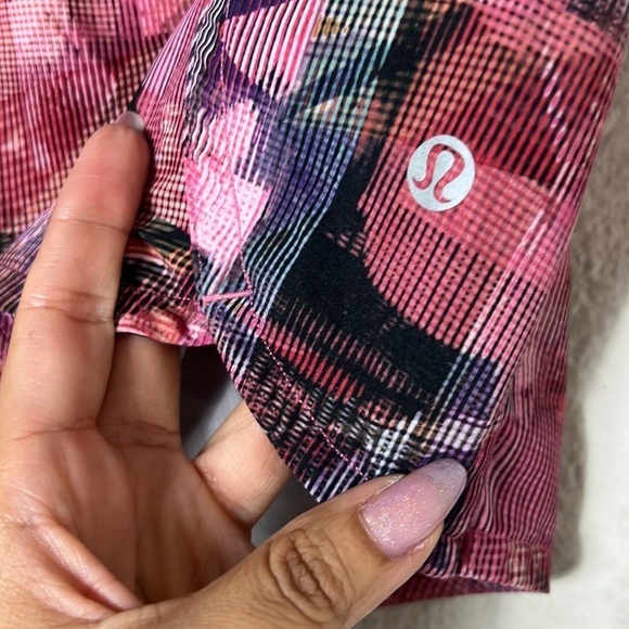 Lululemon Run Times Short II *4" - Picture 4 of 6